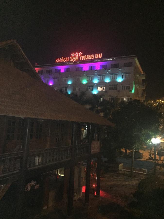 Trung Du Hotel Vinh Yen Esterno foto